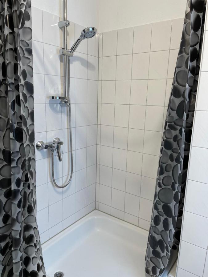באד זקינגן Apartment Rot-Kreuz מראה חיצוני תמונה